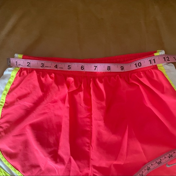 ‼️NIKE SHORTS - Picture 7 of 7